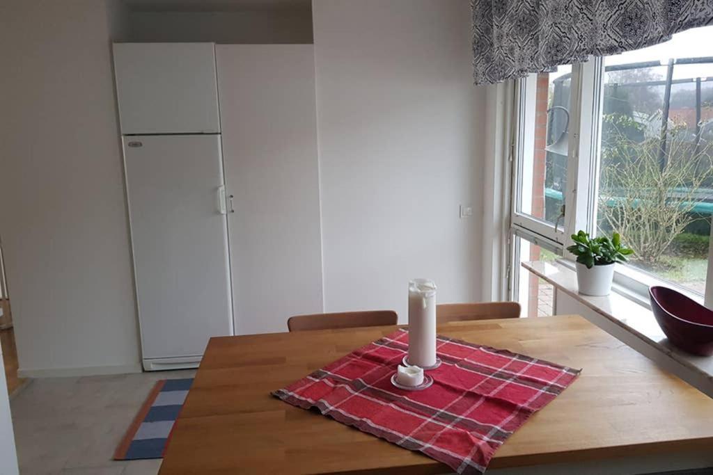 Modern villa i Arild med spektakulär havsutsikt. Exteriör bild