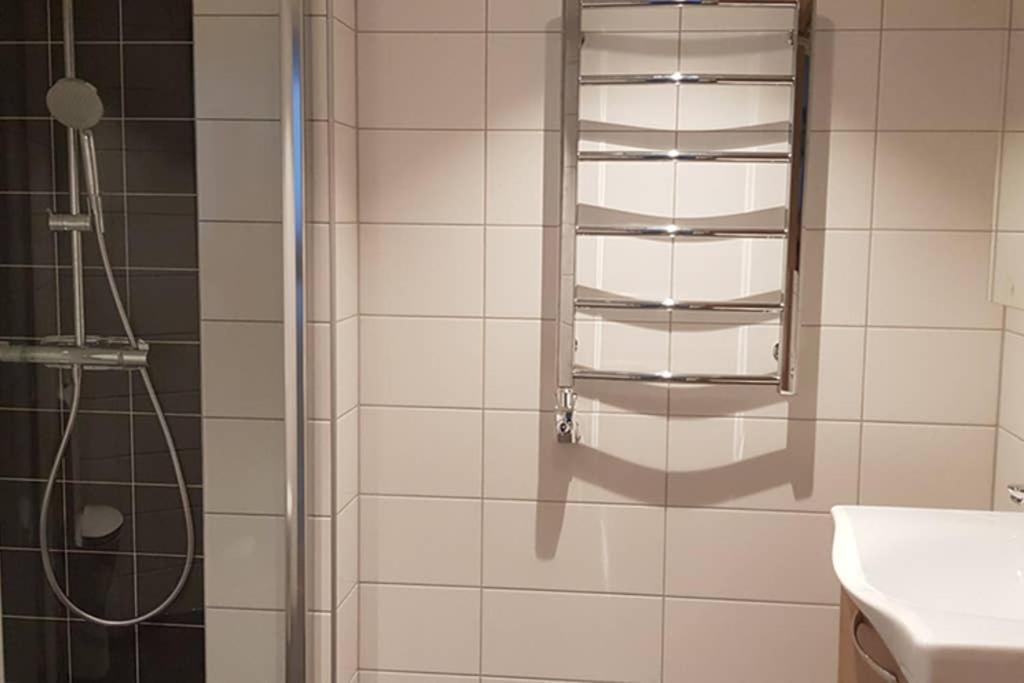 Modern villa i Arild med spektakulär havsutsikt. Exteriör bild